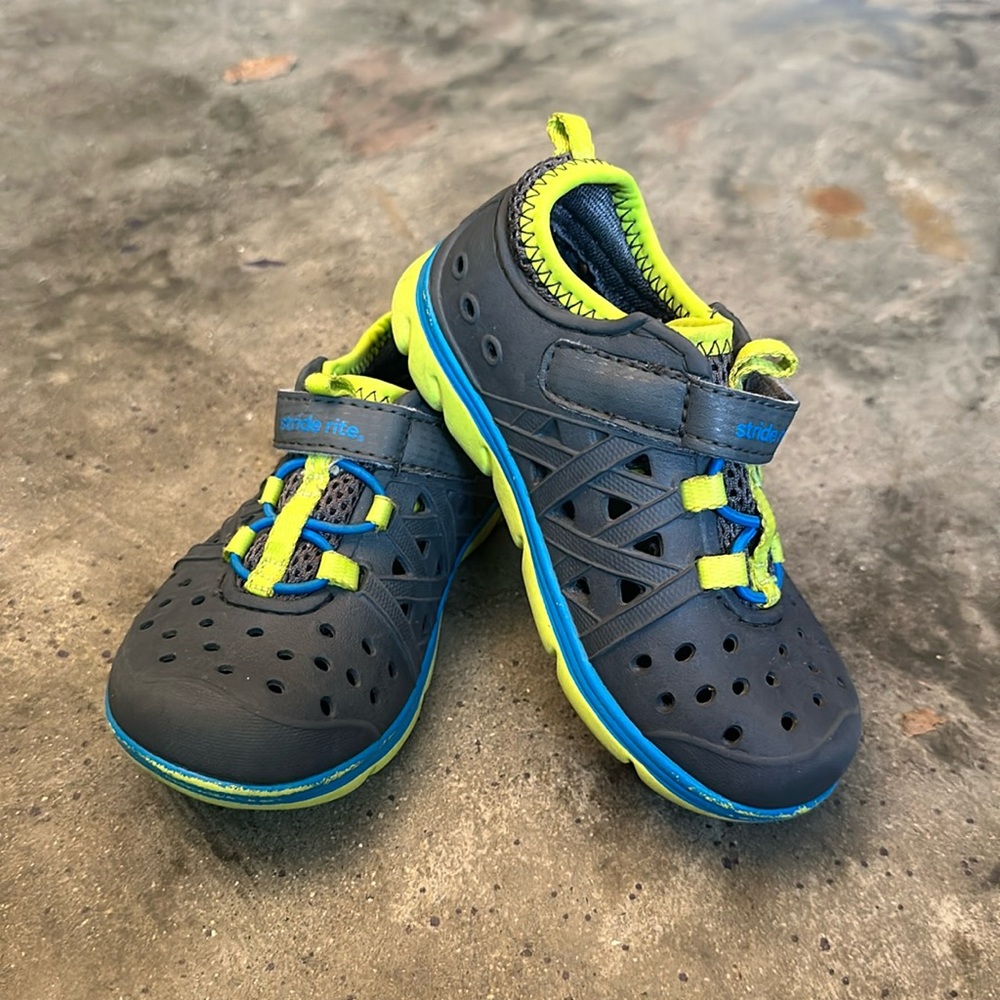 Stride Rite Play Phibian